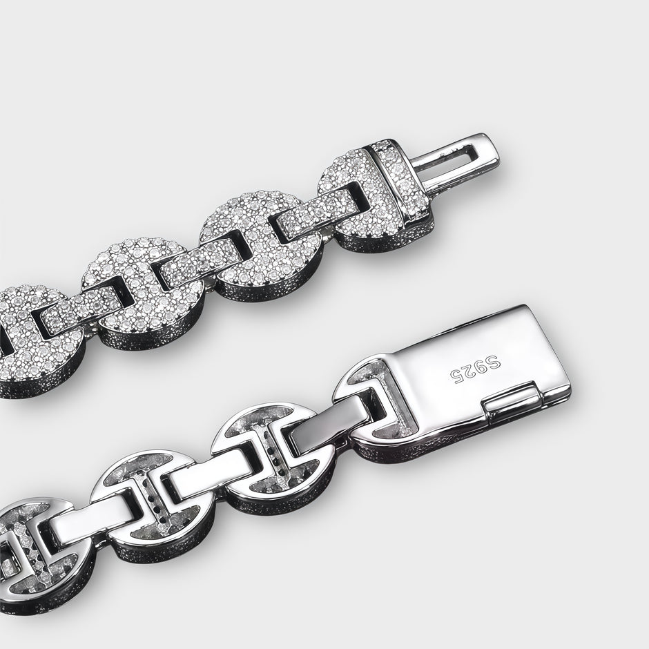 Chain linked bracelet