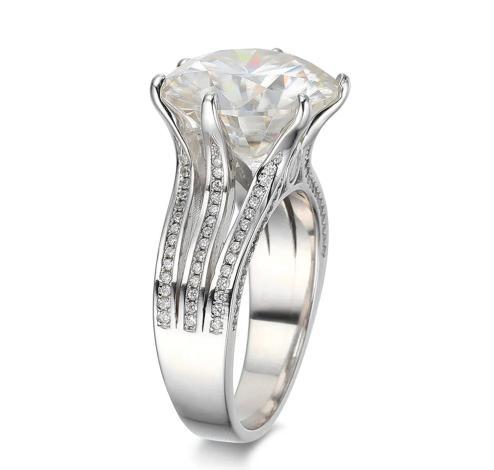 10 CT Moissanite Ring